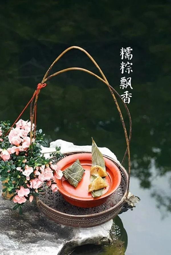 鼎薩木門舉行端午員工聚餐活動，全體員工共度端午佳節！