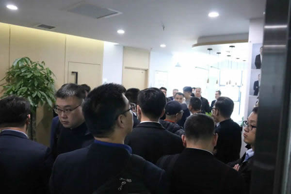 居然全國店總考察團蒞臨廣千總部參觀交流