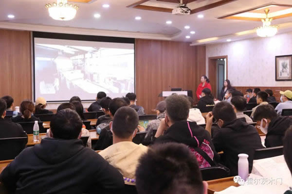 內蒙古農業大學師生蒞臨霍爾茨工廠參觀交流