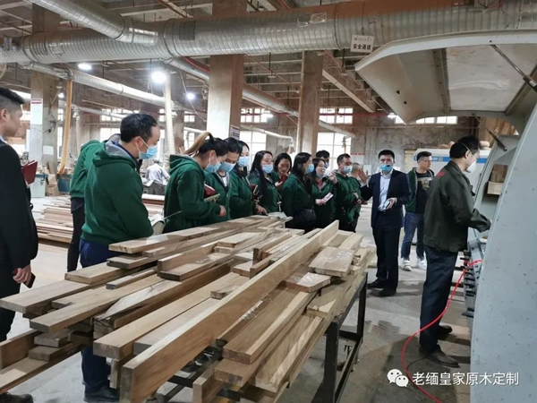 老緬皇家原木定制 | 貴陽以及武漢團隊抵達重慶定制工廠進行參觀學習交流