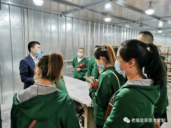 老緬皇家原木定制 | 貴陽以及武漢團隊抵達重慶定制工廠進行參觀學習交流