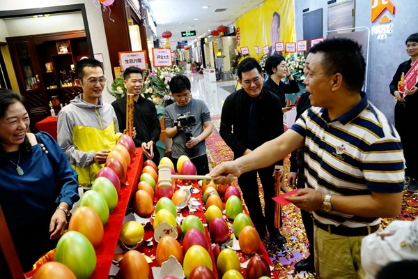 帝贊深圳龍崗店盛大開業(yè)！專業(yè)定制輕奢鋁木門