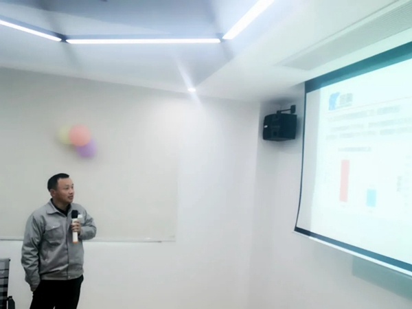 圣象華宇工廠“迎戰2021”年會議成功舉行
