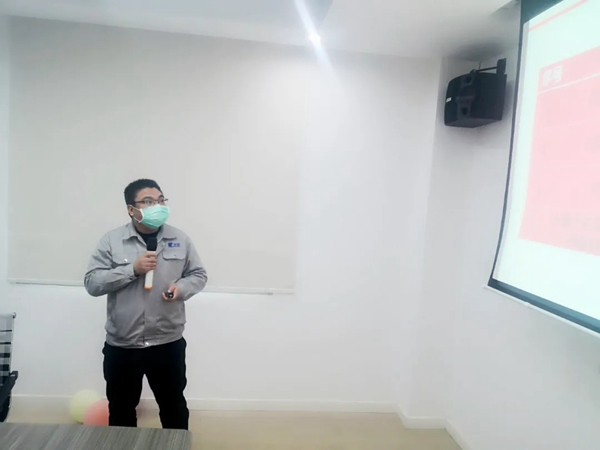 圣象華宇工廠“迎戰2021”年會議成功舉行