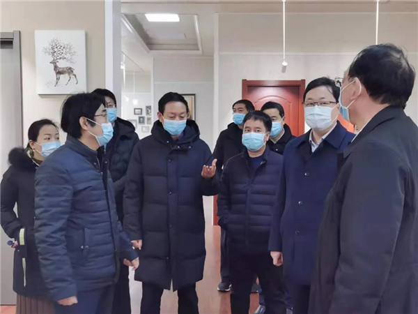 寶格潤丨市政協(xié)副主席何建中一行深入東寶公司進行工作調(diào)研