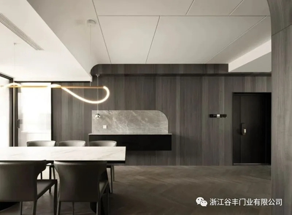 谷豐木門為你展現簡約不簡單的時尚美