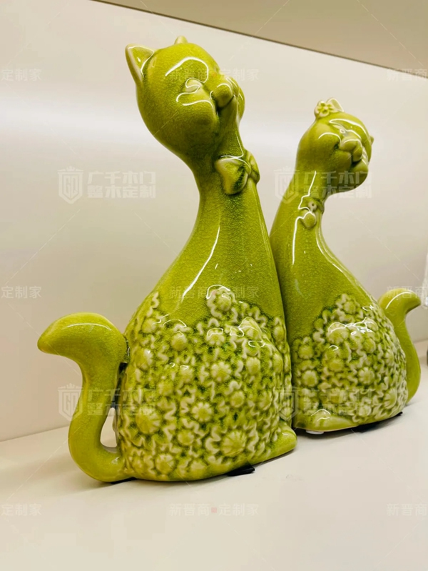 廣千木門整木定制山西大同體驗館整裝升級