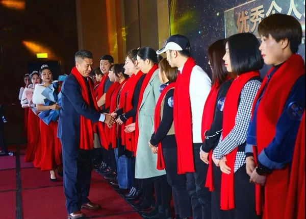 郁林木業集團2021年全國經銷商大會暨2021設計發布會圓滿召開