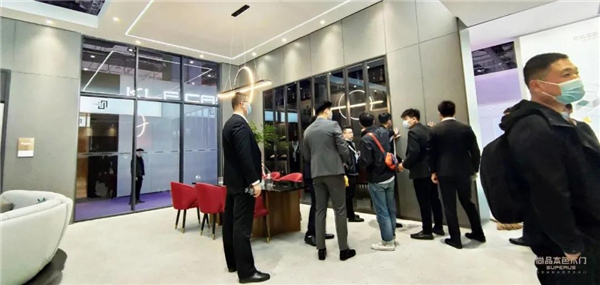 尚品本色木門攜高顏新品驚艷亮相上海建博會
