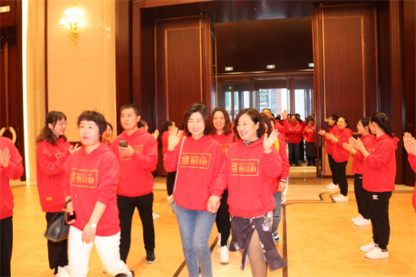 群喜木門：“銳意革新,礪行致遠”2021年優秀經銷商峰會舉辦