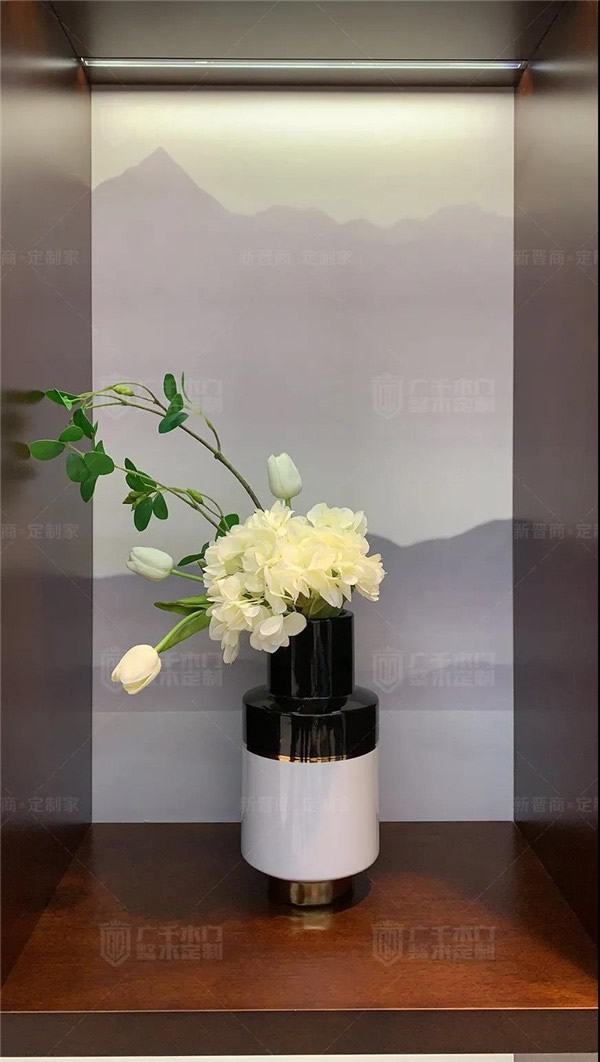 廣千木門整木定制河北·辛集體驗館璀璨綻放