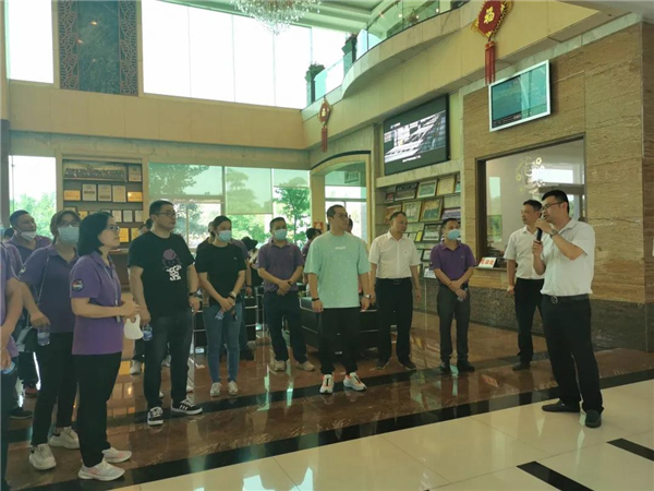 潤成創展聯動洛果商貿走進新潤成陶瓷參觀交流