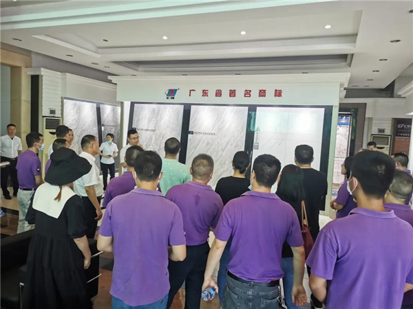 潤成創展聯動洛果商貿走進新潤成陶瓷參觀交流