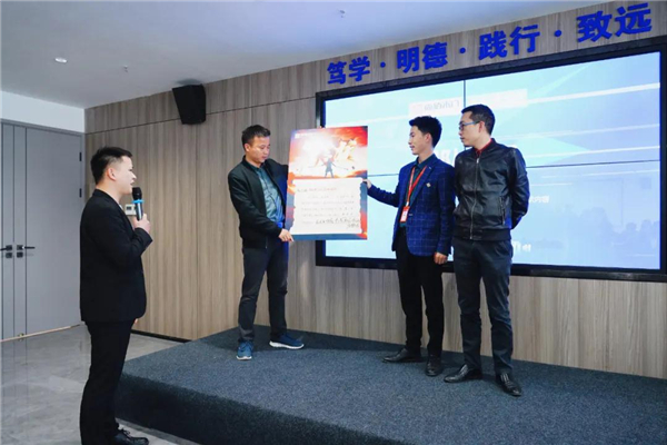 尚佰木門&紅星美凱龍全國聯(lián)合招商推介啟動會圓滿落幕