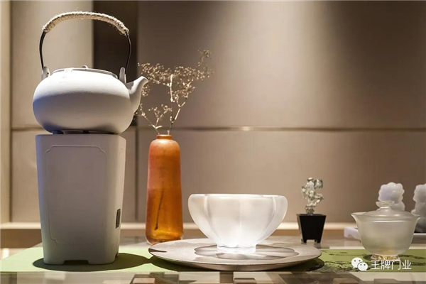 世紀王牌全屋定制：茶色悠然，新派雅趣！