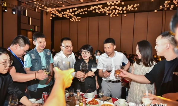 同心共隨 穩步升維 | 2021喬金斯整木定制年中經銷商大會圓滿落幕！