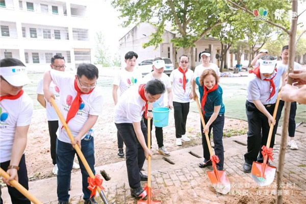 圣象集團綠校園公益活動走進“將軍之縣”紅安 傳遞真善美