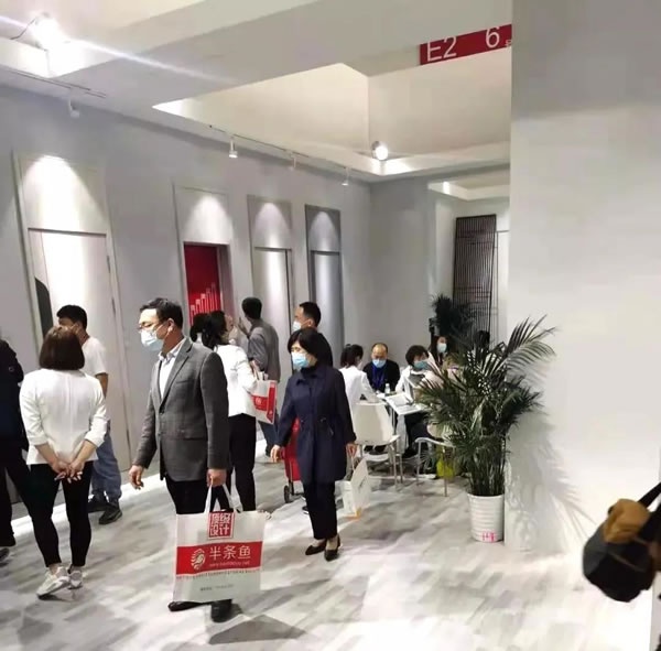 曼寶迪木門