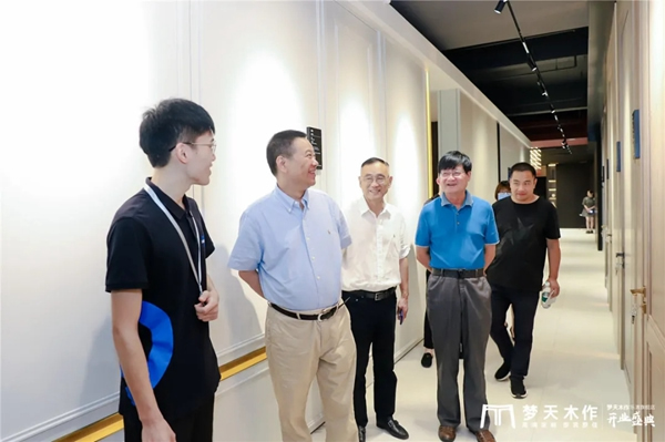 山海之城 美好啟幕丨夢天木作·樂清旗艦店盛裝開業