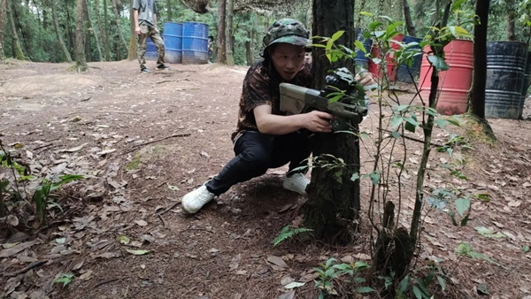 雙羽定制家多部門戶外拓展活動提升團隊戰斗力