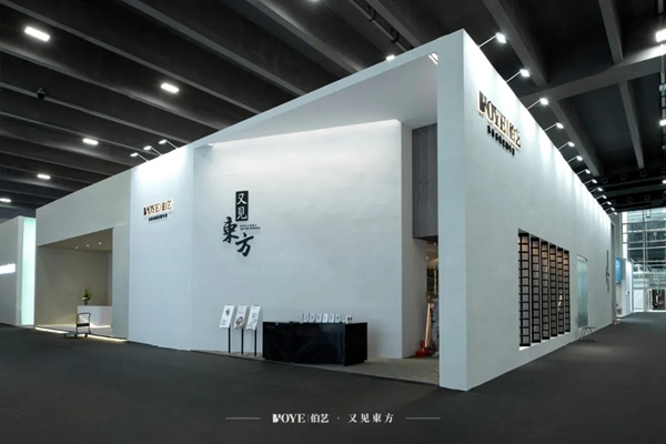 伯藝木門|客廳＆餐廳，生活的“輕”與“重”