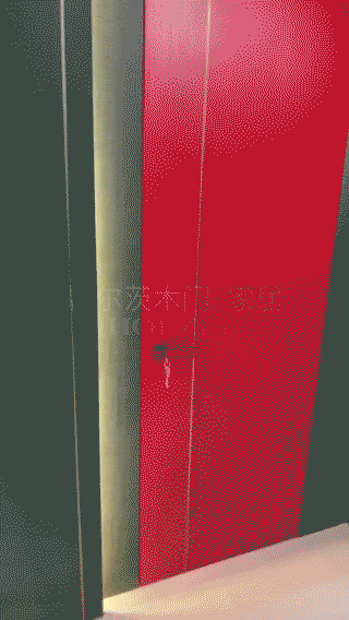 霍爾茨木門：當下最熱紅配綠，竟然這么高級！