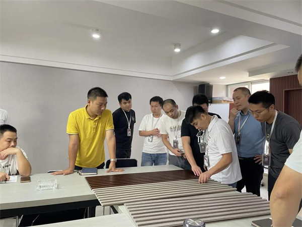千鼎門業| 黑碳系列及格柵產品培訓