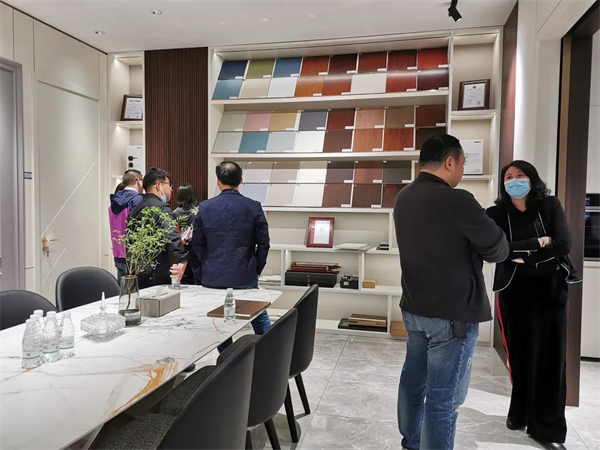 潤成創展組織意向客戶蒞臨西北營銷中心參觀交流
