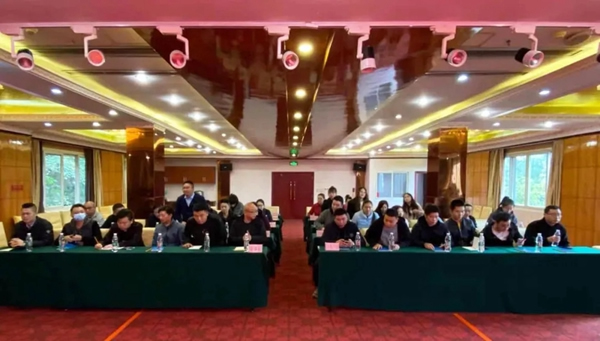 鼎薩木業能量拓展營——展鼎薩風采，聚團隊合力