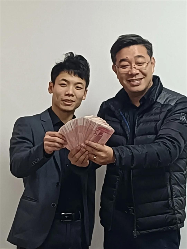 伊佳特木門(mén)莫蘭迪新品直播上樣突破1200樘