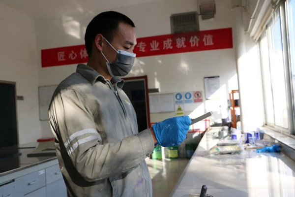 人生不設限，追求無止境——記青島展辰服務能手劉繼東