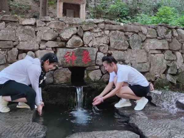 廣千木門