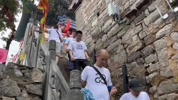 廣千木門