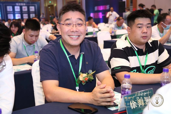 重磅！熱烈祝賀伊佳特木門當選中國無漆木門產業聯盟第一屆理事會“常務副會長單位”