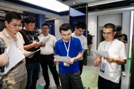 安裝師傅輕松月入3萬5？滑師傅長沙技能大賽順利舉行