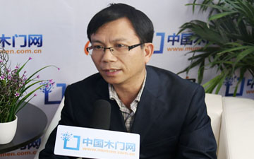 偉爵木門：專注原木定制，大力扶持經(jīng)銷商，共謀發(fā)展