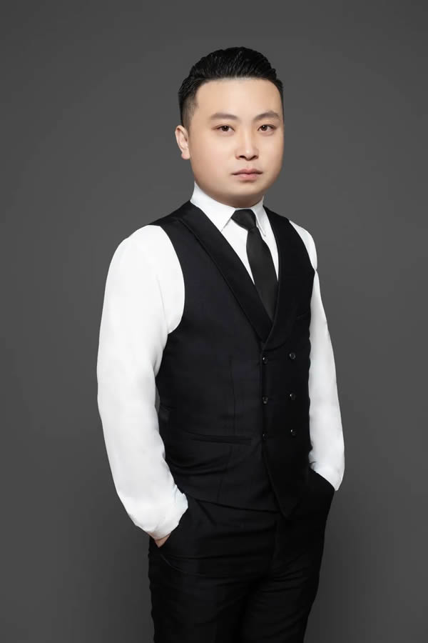 尚佰高定丨真的不心動嗎？兒童房絕美弧形拼色衣柜！