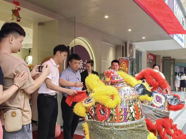 品牌之光，榮耀時刻，美涂士喜訊連連福利多多！