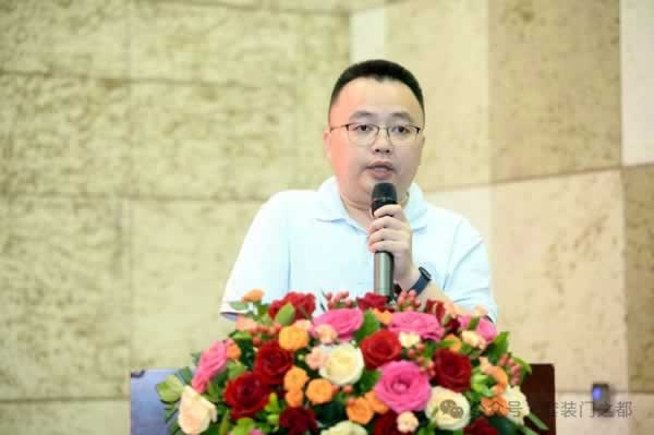 重慶市木業整裝行業協會召開五屆二次會員大會