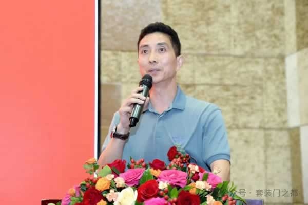 重慶市木業整裝行業協會召開五屆二次會員大會