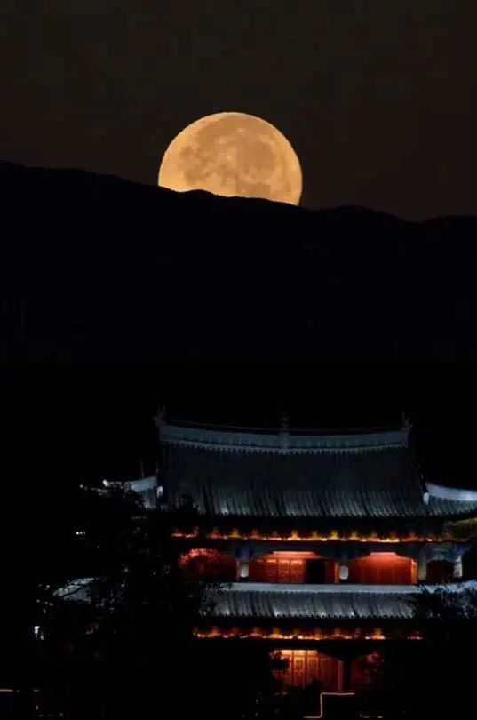 尚佰高定丨營(yíng)造中秋濃情氛圍，家居空間的創(chuàng)意指南
