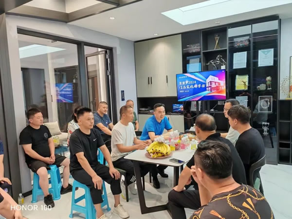 攜手經銷商游學探店！共賀多地新店“圣”勢綻放！