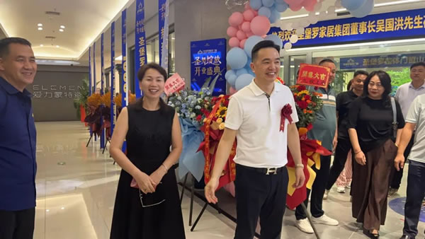 攜手經銷商游學探店！共賀多地新店“圣”勢綻放！