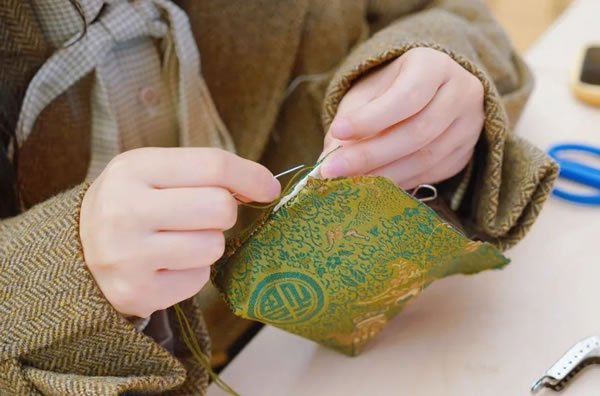 蘇州市總工會文化活動“匠心·口金包手作研習坊”在北美楓情圓滿舉辦！