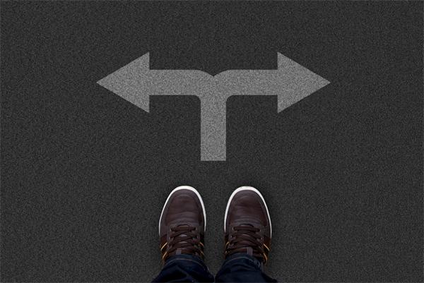 2025年全屋定制經(jīng)銷商生死戰(zhàn)：要么轉(zhuǎn)型，要么出局！