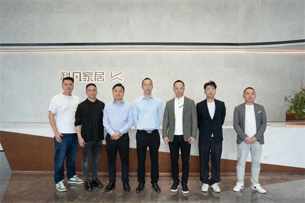 科凡定制 | 伊之密高層蒞臨科凡總部考察交流，共探發展新機遇