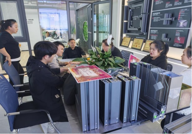 王力門業