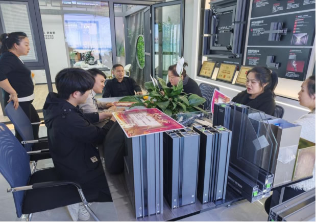 王力門業 | 貴州畢節王力新商阮曉麗：小空間大逆襲，0基礎單日破10萬+！