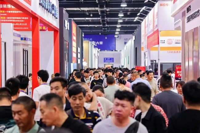三天超15萬人次 意向交易額近39億 聚集王力春天躍龍門金凱德歐派頂固歐盾京京等大企業 永康門博會依舊是頂流