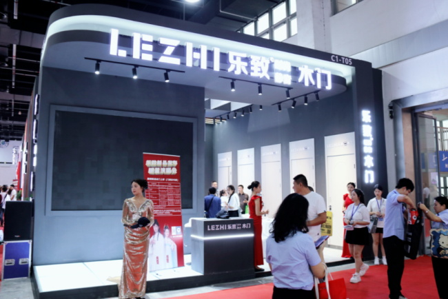 以“皇后”之勢破局門業江湖，網紅品牌樂致木門如何玩轉流量密碼？